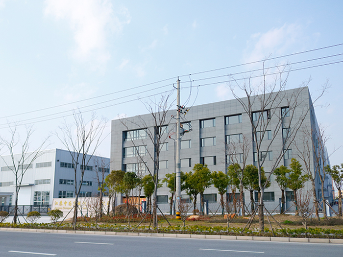 中為空調—廠區(qū)展示